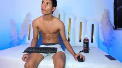 Watch emma_julian recorded live streams from Chaturbate on 2024/01/25, Cam Archive