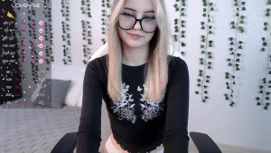 Watch LesiLeen recorded live streams from Chaturbate on 2024/04/12, Cam Archive