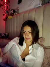 Watch Lunecita recorded live streams from Stripchat on 2025/03/05, Cam Archive