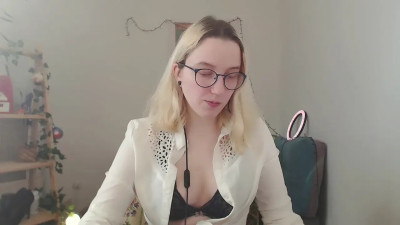 Watch kiravang recorded live streams from CAM4 on 2025/03/17, Cam Archive