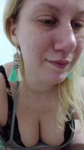 Watch the_red_rose3 recorded live streams from CAM4 on 2025/03/19, Cam Archive