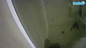 voyeurcam-casa-salsa-bathroom-10