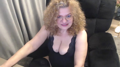 Watch maggiemilff recorded live streams from CAM4 on 2025/03/22, Cam Archive