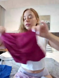 Watch SashaJade_ recorded live streams from Stripchat on 2025/05/25, Cam Archive