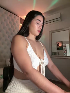 Watch zarahevans recorded live streams from Stripchat on 2025/06/06, Cam Archive