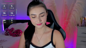 Watch esmeralda_colllins recorded live streams from Chaturbate on 2025/06/23, Cam Archive
