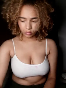 Watch Blondiecurly recorded live streams from Stripchat on 2025/06/21, Cam Archive