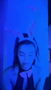 Watch 1975Nicole recorded live streams from CAM4 on 2025/06/19, Cam Archive