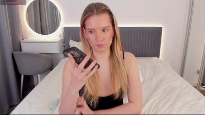 Watch CassieRayss recorded live streams from Stripchat on 2025/06/17, Cam Archive