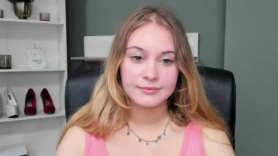 Watch kitty_valeria recorded live streams from Stripchat on 2025/08/04, Cam Archive