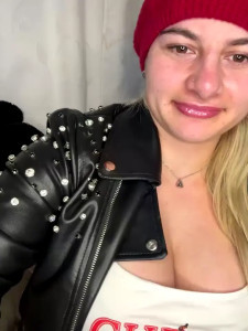 Watch AtheneaRossi recorded live streams from Stripchat on 2025/08/05, Cam Archive