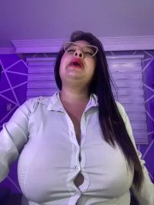 Watch MiiaaJoness recorded live streams from Stripchat on 2025/08/06, Cam Archive