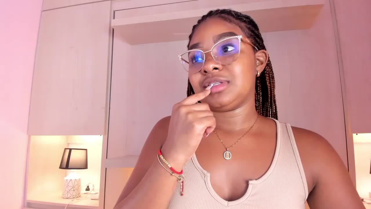 Watch tamaraa_smiith recorded live streams from Stripchat on 2026/02/22, Cam Archive