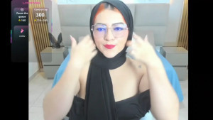 Watch Nazly_farhat recorded live streams from Stripchat on 2026/02/04, Cam Archive