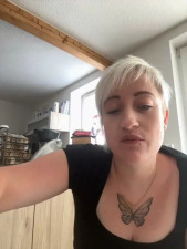 Watch Rozendefotz recorded live streams from Stripchat on 2026/02/03, Cam Archive