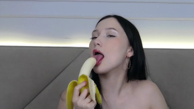 Watch LeilaLow recorded live streams from Stripchat on 2026/02/01, Cam Archive