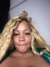 Watch riri-brunnete recorded live streams from Stripchat on 2026/01/31, Cam Archive
