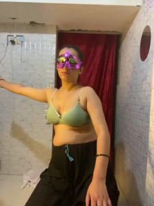 Pinky_hoti