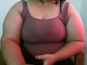 Queen_of_boobs01