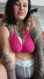 CurvyyAnna