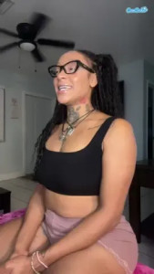 Watch iambaldheadbrittany recorded live streams from Camsoda on 2025/12/30, Cam Archive