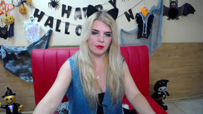 Watch Julya_Barbi recorded live streams from Chaturbate on 2025/12/30, Cam Archive