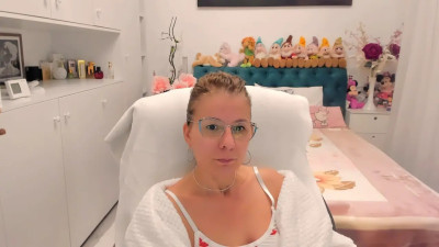 Watch prettyblackeyes recorded live streams from Chaturbate on 2025/12/29, Cam Archive