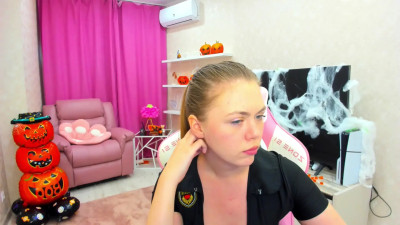 Watch Strawberrye recorded live streams from Stripchat on 2025/12/26, Cam Archive