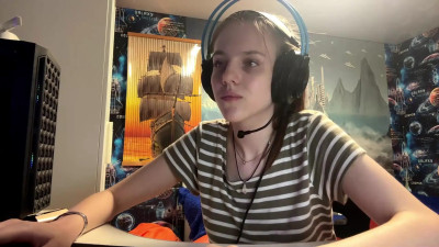 Watch melonygriffen recorded live streams from Chaturbate on 2025/12/24, Cam Archive