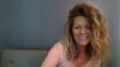 Watch haileys123 recorded live streams from Chaturbate on 2025/12/19, Cam Archive