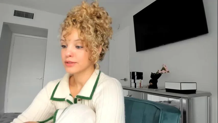 Watch theislandgirl recorded live streams from Chaturbate on 2023/12/09, Cam Archive