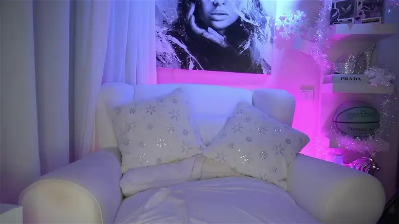 Watch JezzyHill recorded live streams from Stripchat on 2023/12/25, Cam Archive