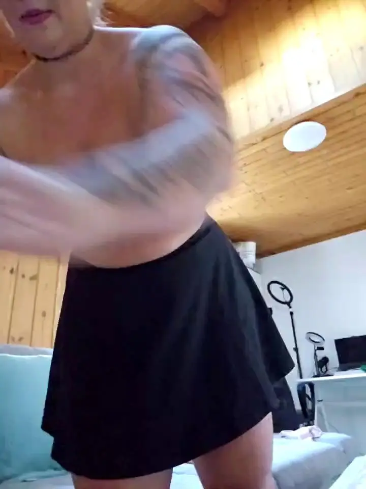 Watch NastyMilf_ recorded live streams from Stripchat on 2023/12/26, Cam Archive